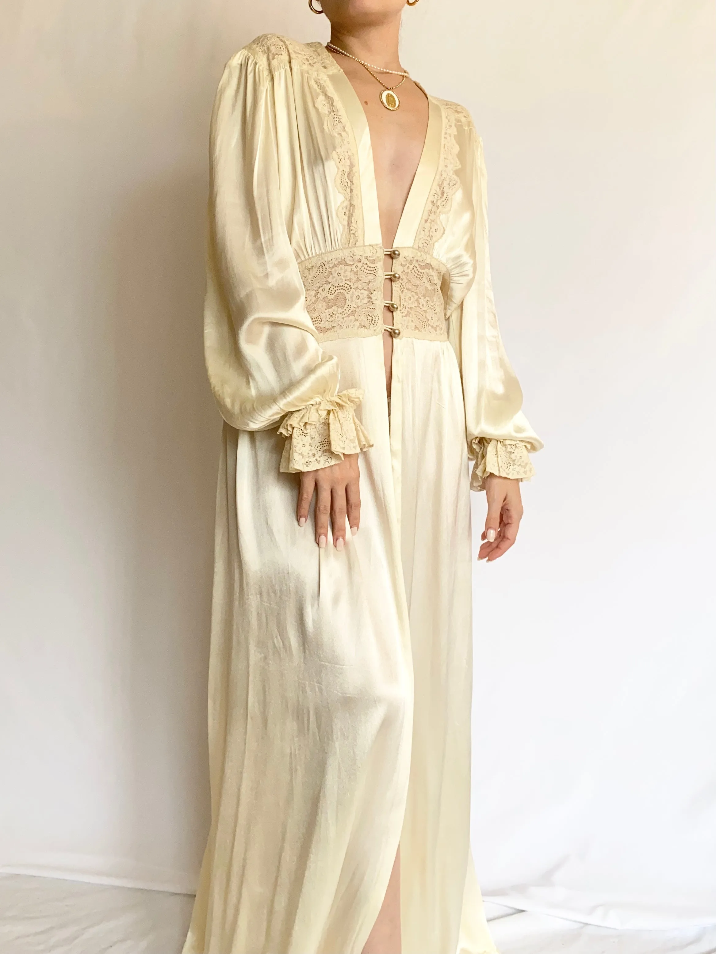 1930s Silk Pearl Ruffle Poet Sleeve Dressing Gown (S-M)