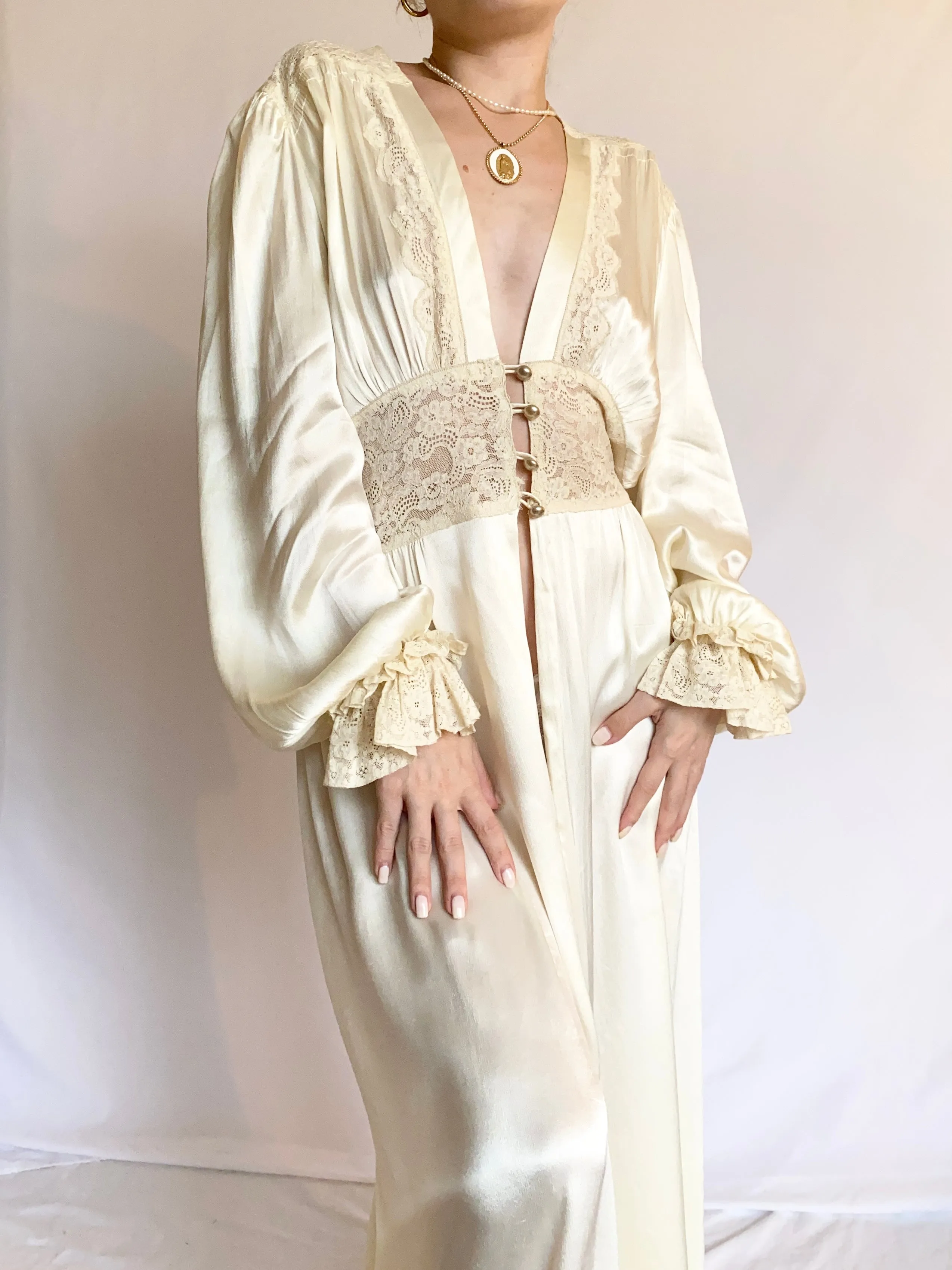 1930s Silk Pearl Ruffle Poet Sleeve Dressing Gown (S-M)
