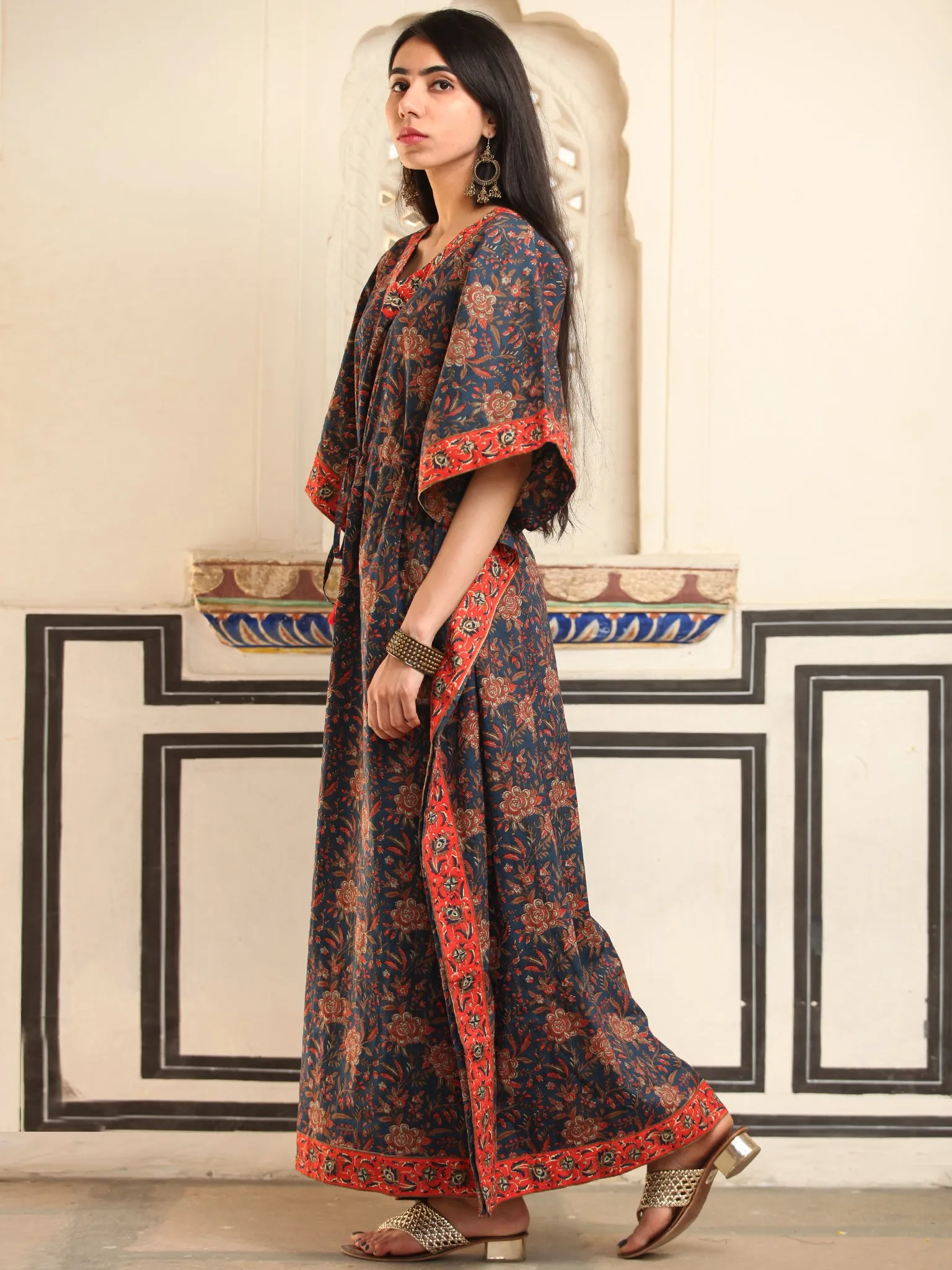 Ambar Najzam Kaftan