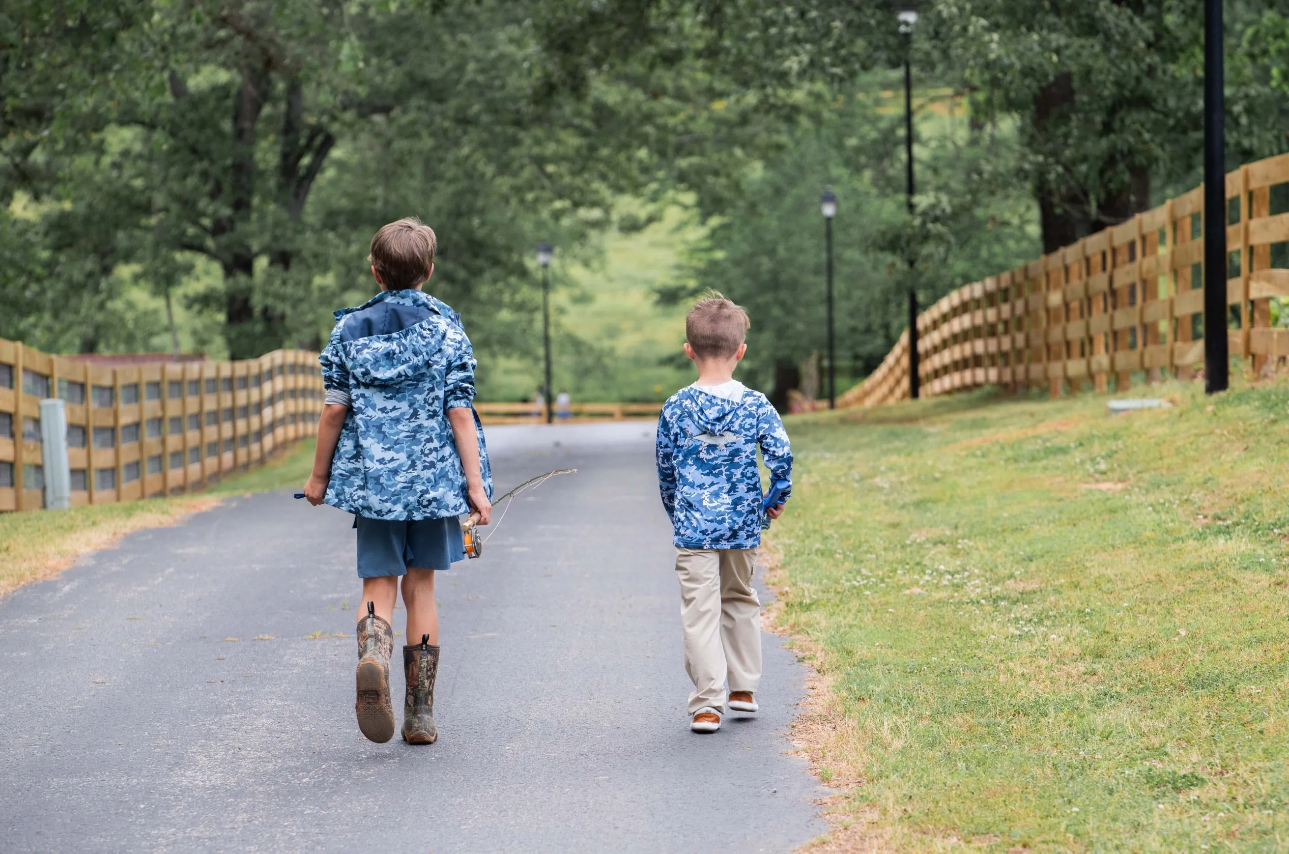 Boy's Inshore Performance Short in Bluefin Blue