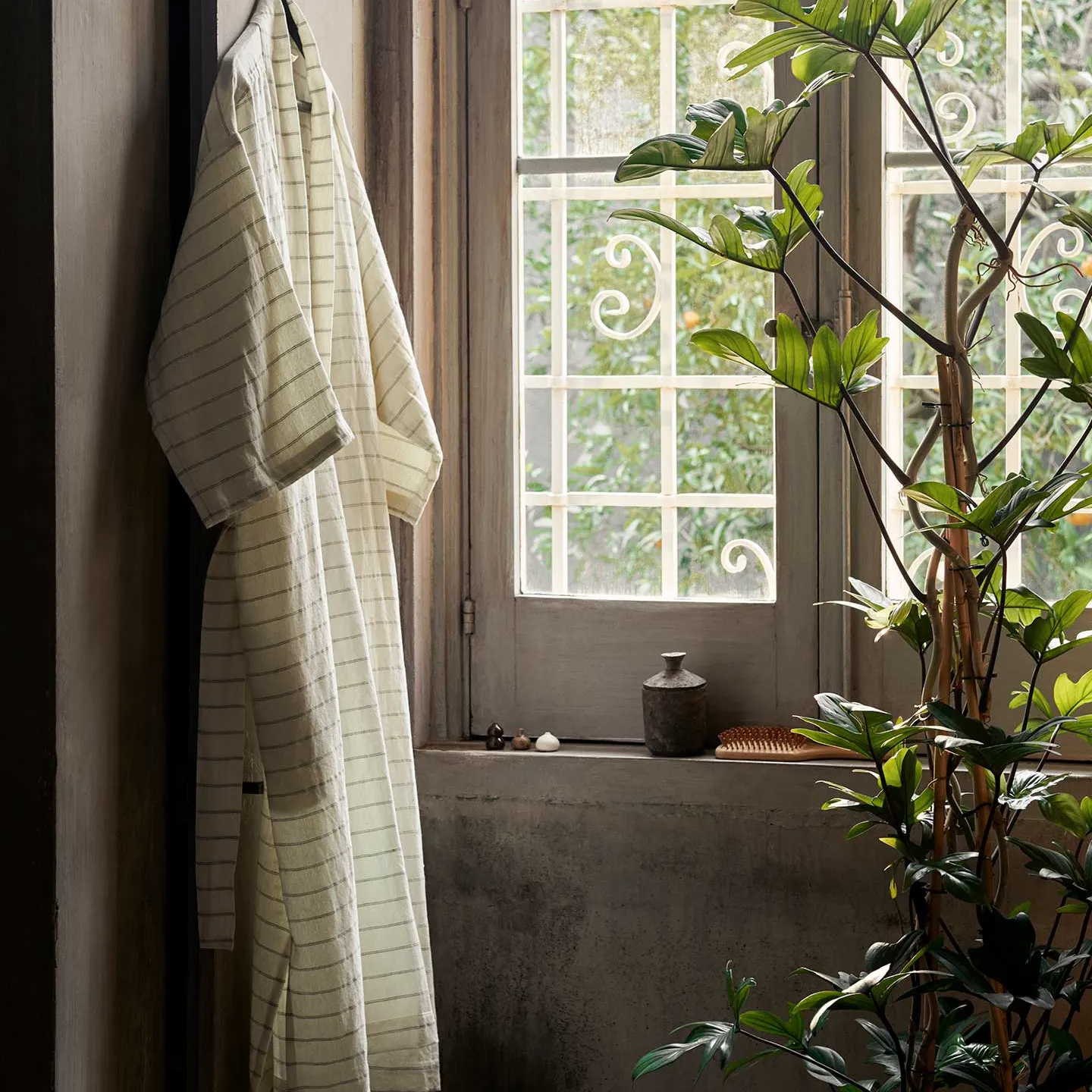 Field Robe