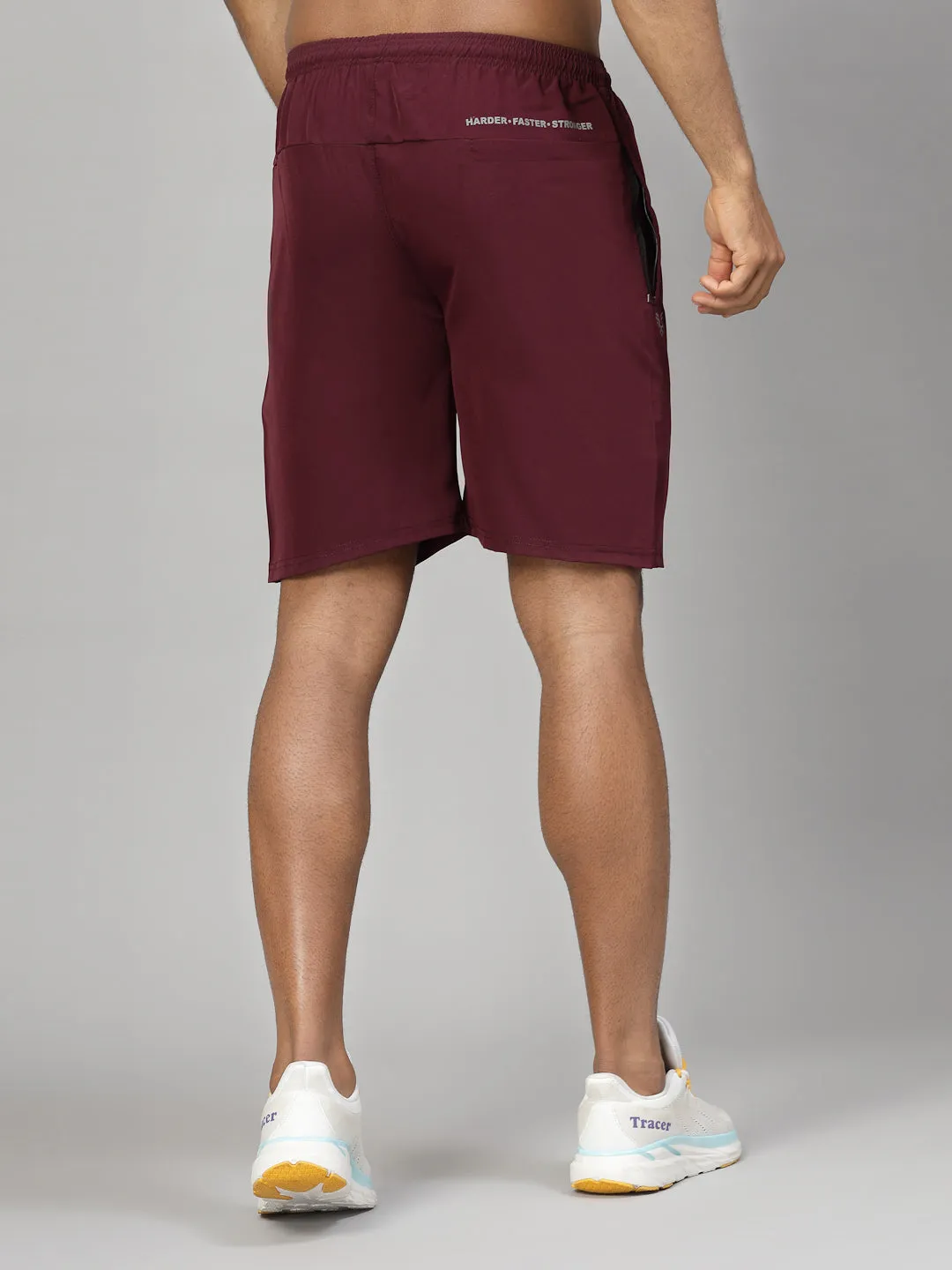 UZARUS Men's Outdoor Quick Dry Lightweight Sports Shorts Zipper Pockets